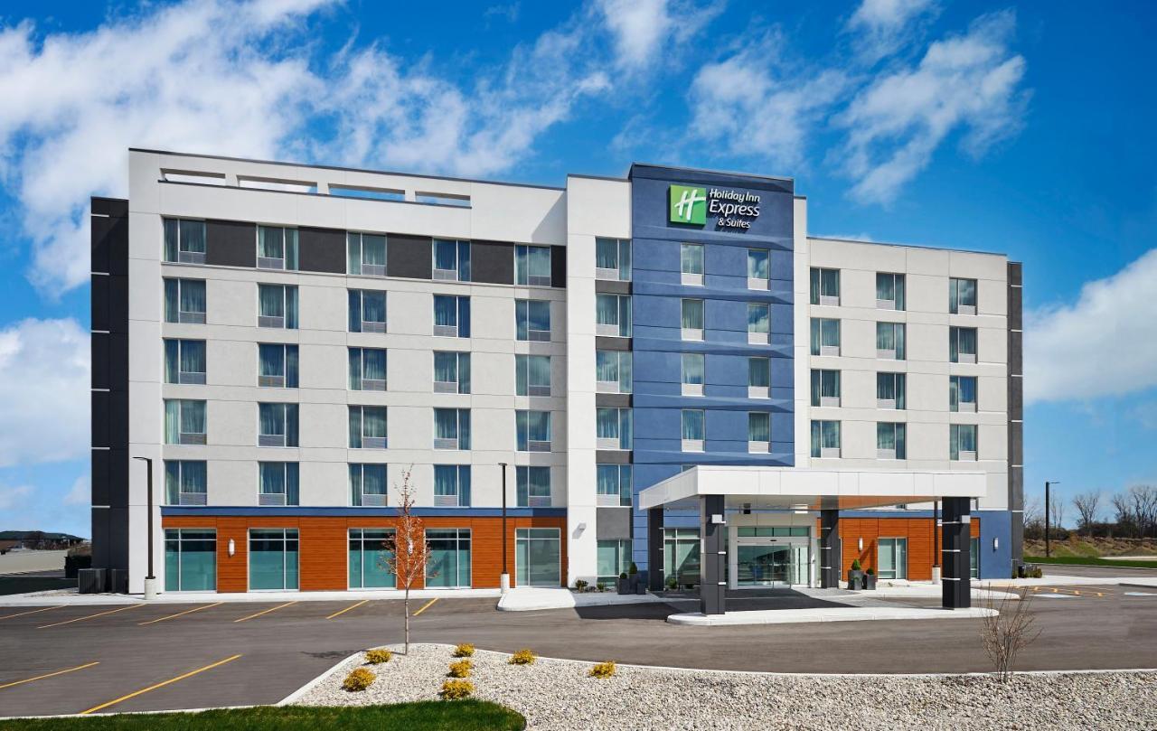 Holiday Inn Express & Suites Windsor East - Lakeshore By Ihg Tecumseh Dış mekan fotoğraf