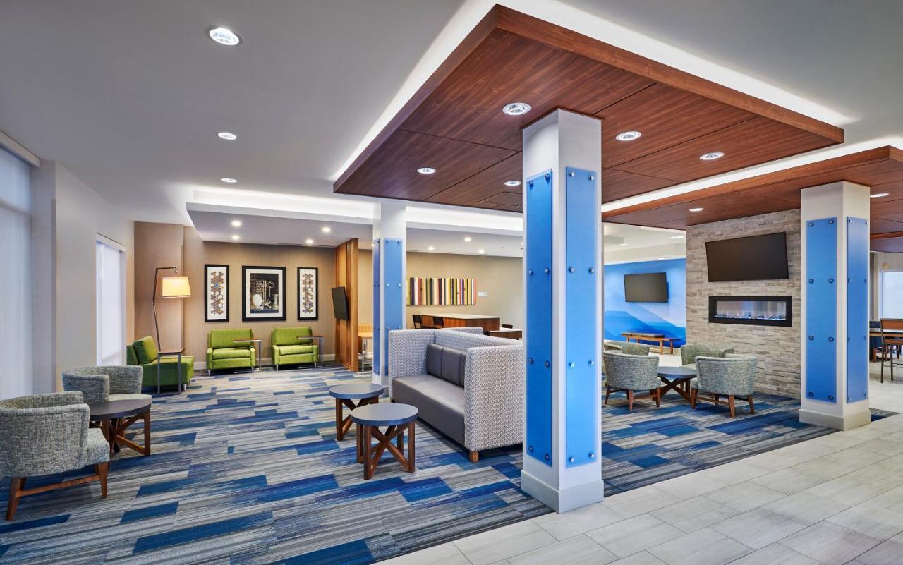 Holiday Inn Express & Suites Windsor East - Lakeshore By Ihg Tecumseh Dış mekan fotoğraf