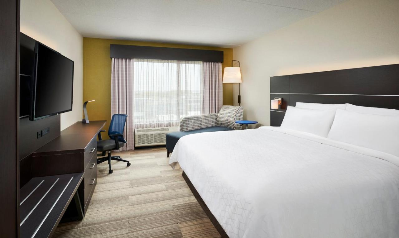 Holiday Inn Express & Suites Windsor East - Lakeshore By Ihg Tecumseh Dış mekan fotoğraf