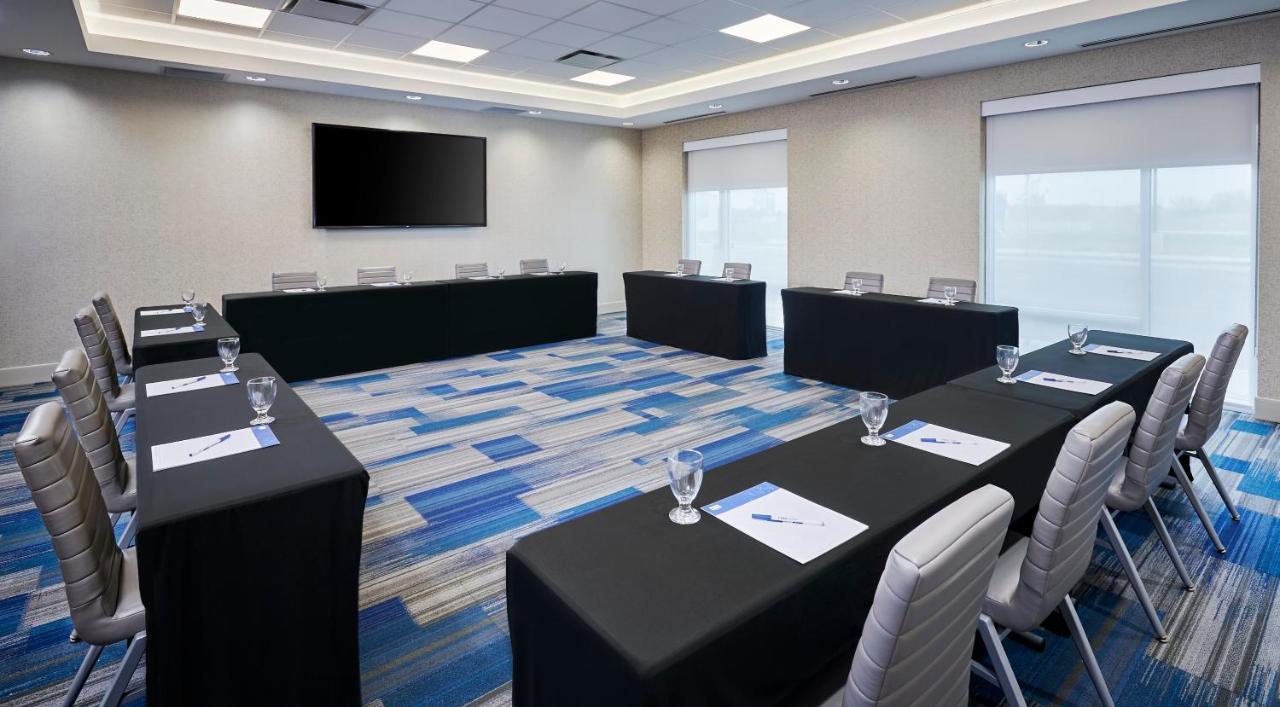 Holiday Inn Express & Suites Windsor East - Lakeshore By Ihg Tecumseh Dış mekan fotoğraf